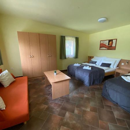 Matra Kemping Apartmanok Matrafured Extérieur photo