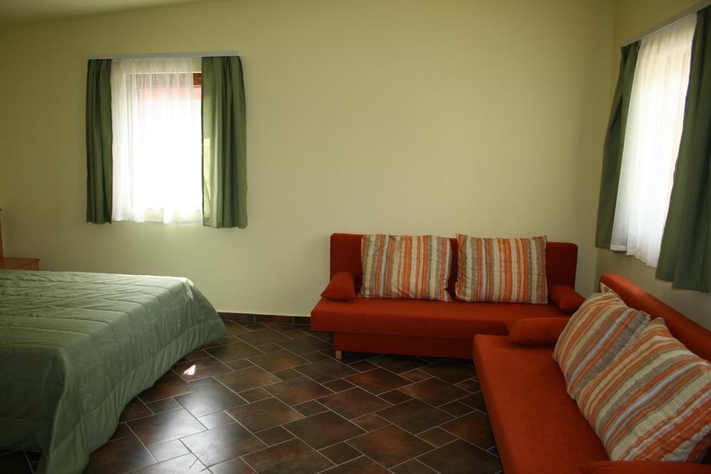 Matra Kemping Apartmanok Matrafured Chambre photo