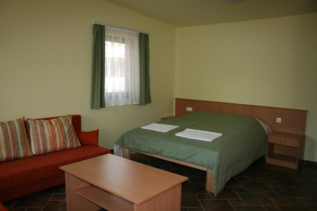 Matra Kemping Apartmanok Matrafured Chambre photo